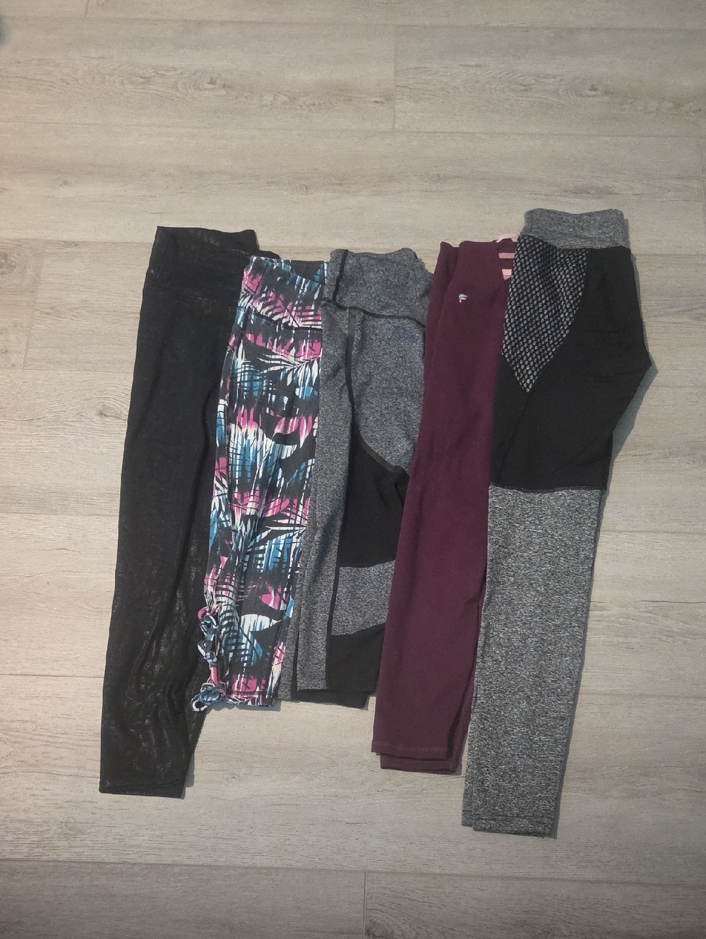 Lot Of 5 Leggings Size Small
